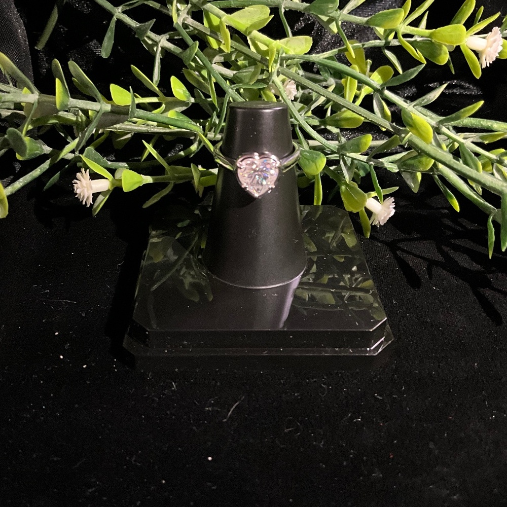 White Gold Heart Bezel Set Moissanite Ring Sz 6